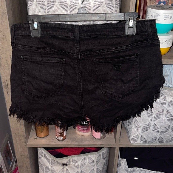Guess black jean shorts - Picture 2 of 5